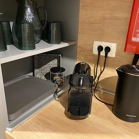 Mobile Anja בית נופש ביוגראד נה מורו