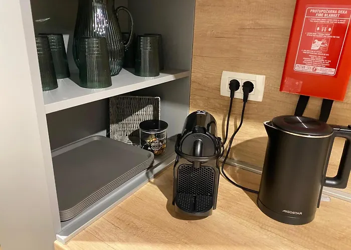 Mobile Anja בית נופש ביוגראד נה מורו