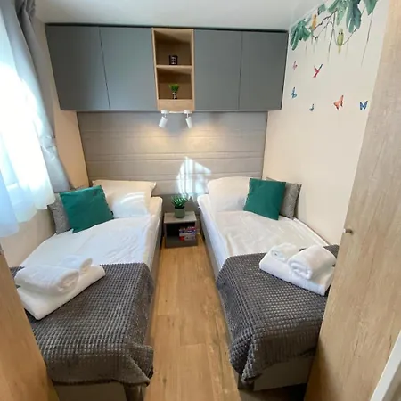 Mobile Anja - Biograd * 比奥格勒·纳·莫鲁